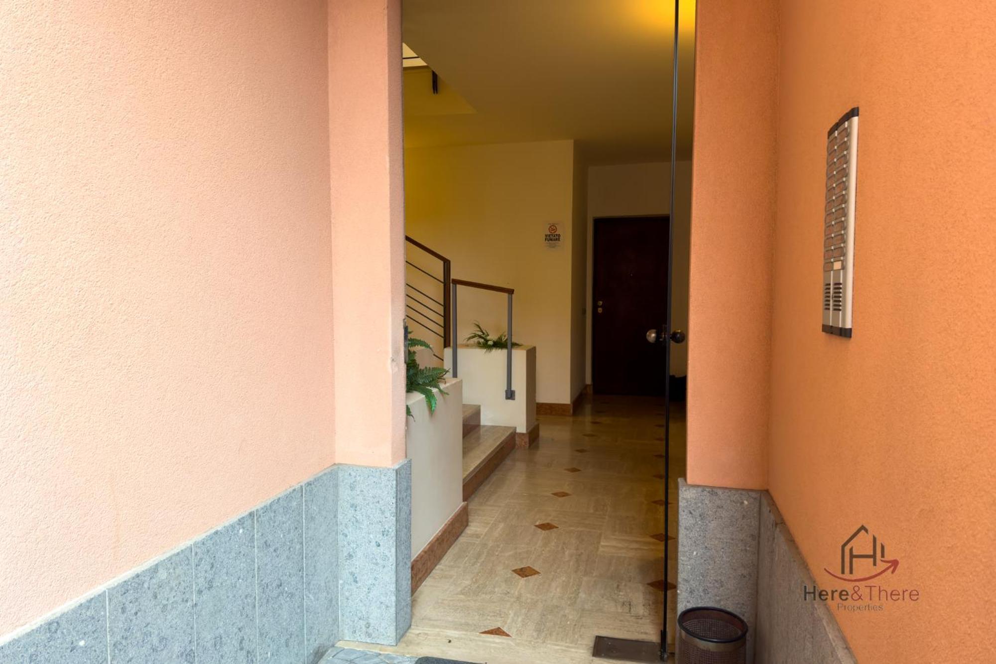 Balcony And Garage - Beaches 5Min Away - Smart Tv 로아노 외부 사진